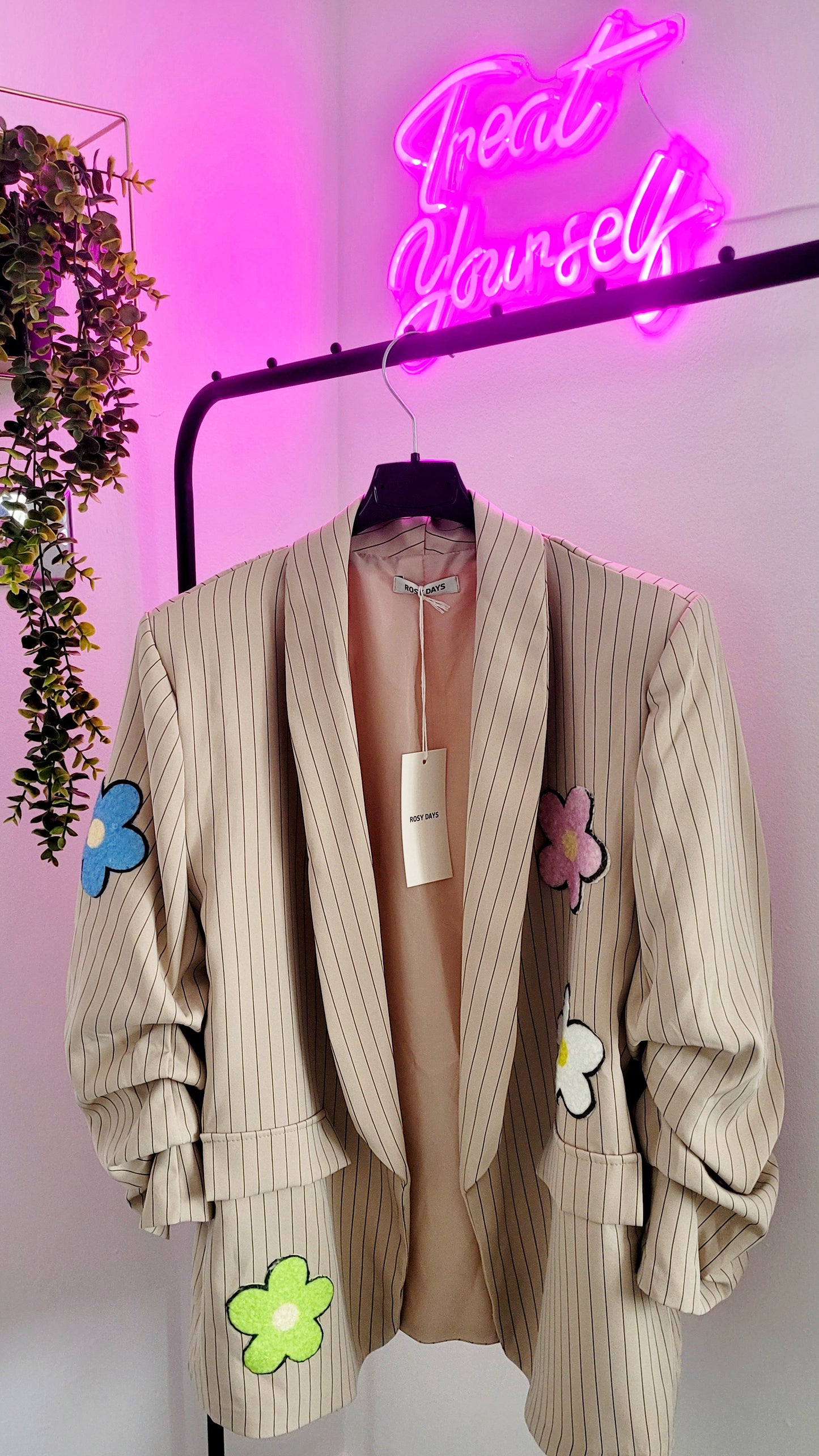 PREPPY PINSTRIPE BLAZER